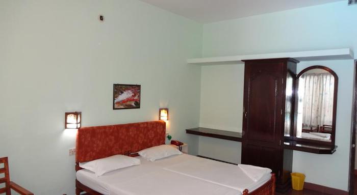 Hotel Thushara
